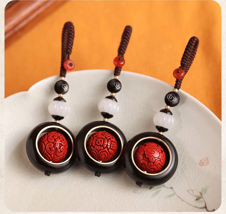 moc-khoa-phong-thuy-mat-chu-sa-phu-quy