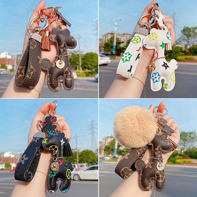 moc-khoa-xe-hinh-huou