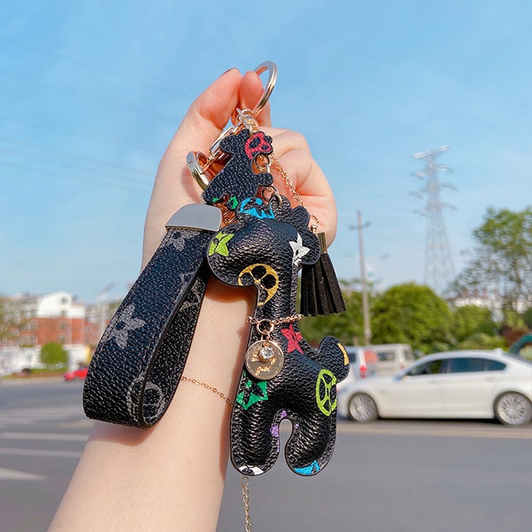 moc-khoa-xe-hinh-huou