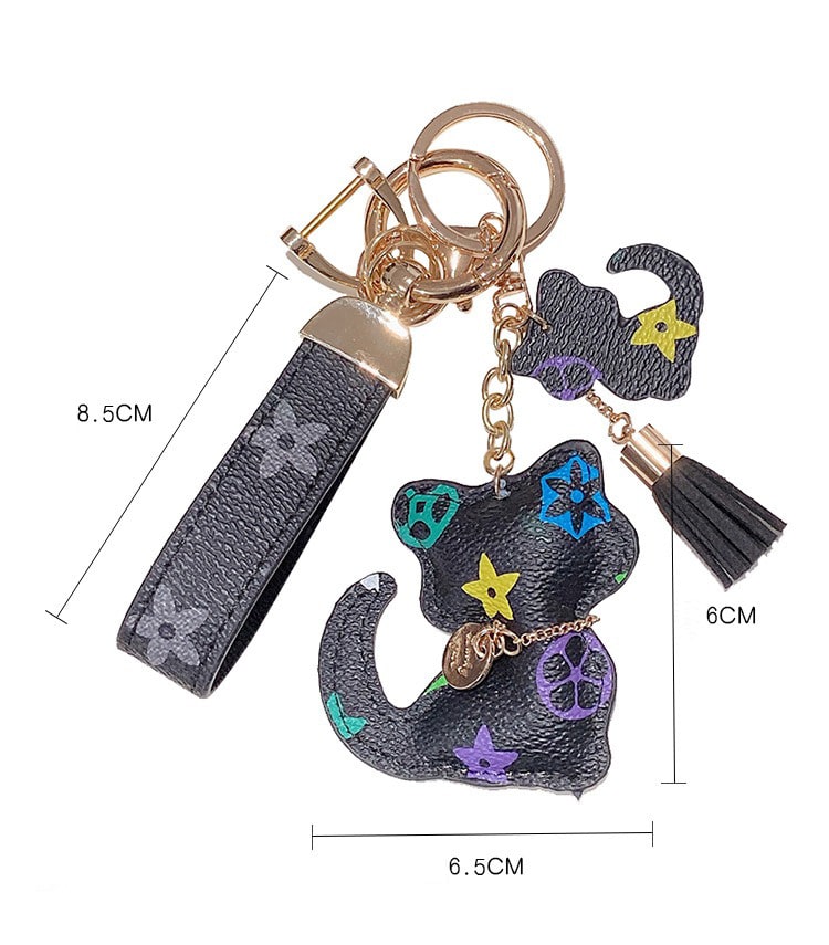 moc-khoa-xe-meo-con-bang-da