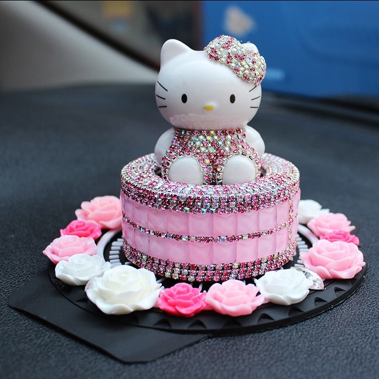 nuoc-hoa-o-to-hinh-hello-kitty