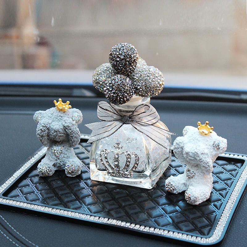 phu kien trang tri oto nuoc hoa