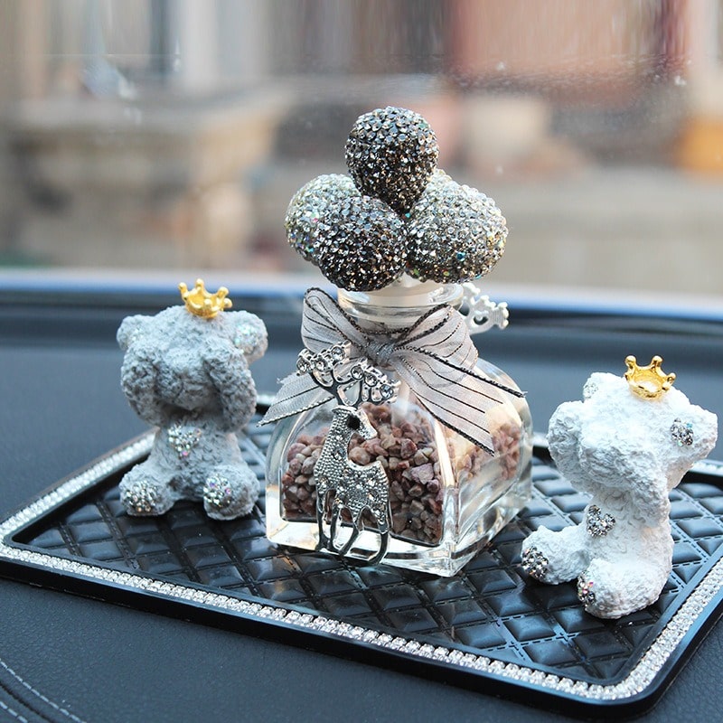 phu kien trang tri oto nuoc hoa