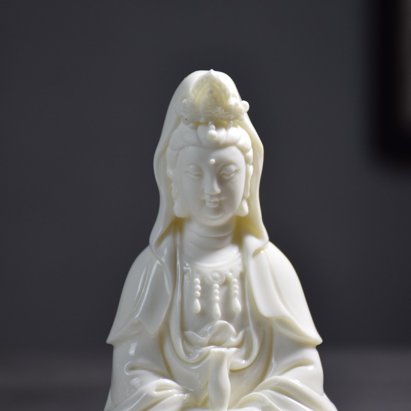 tuong-phat-de-xe-oto-quan-the-am