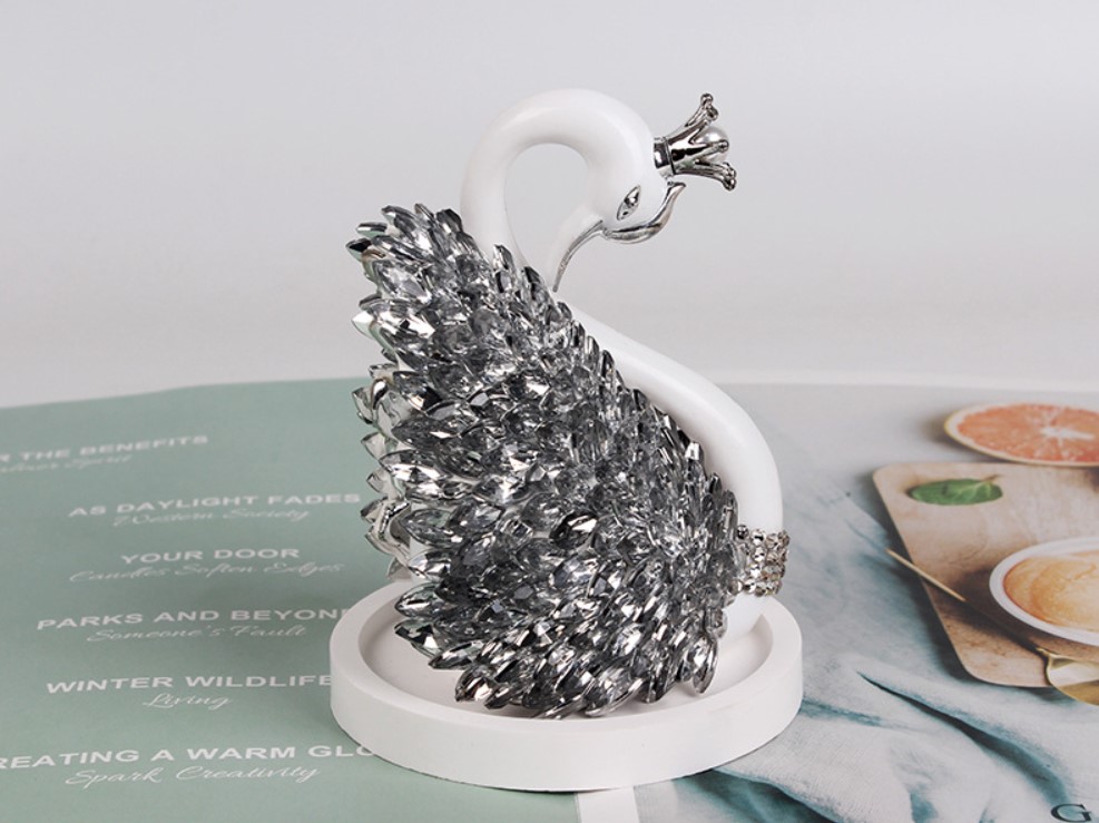 Thiên nga trang trí Taplo bắt mắt