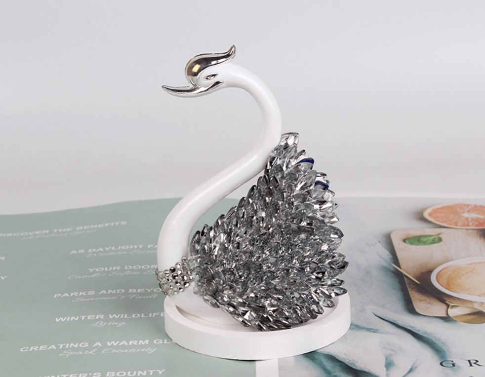 Thiên nga trang trí Taplo bắt mắt