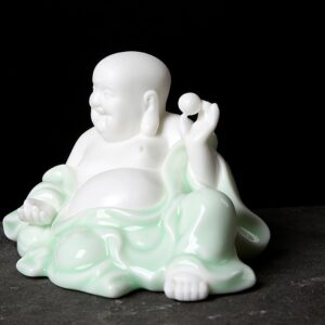 Tượng phật di lặc để xe ô tô